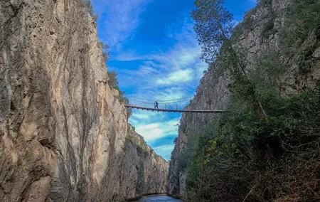 From Valencia: Chulilla, Turia Canyon, Hanging bridges...
