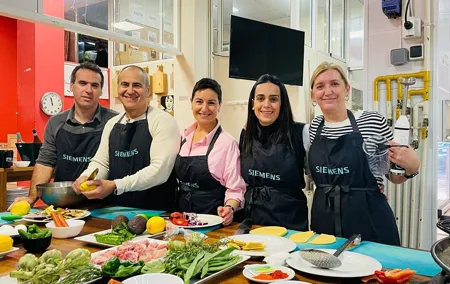 Valencian paella workshop and visit to the Algiros market