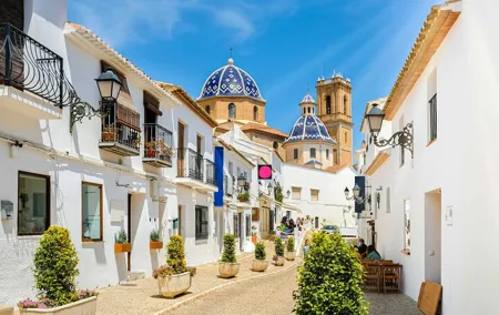 Guadalest, Altea and Algar Fountains entrance from Valencia