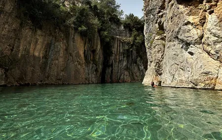 Valencia: Thermal Springs and Salto de La Novia Waterfall Tour