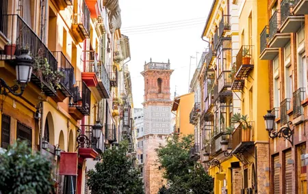 Explore the Instaworthy Spots of Valencia with a Local