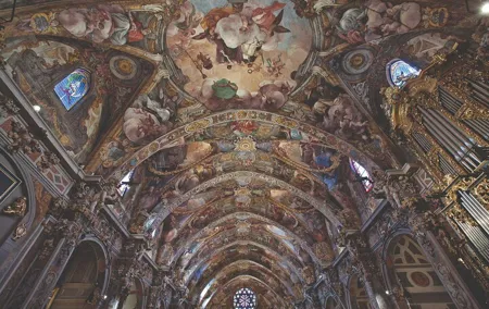 Valencia: San Nicolás, Silk Museum and Santos Juanes Church