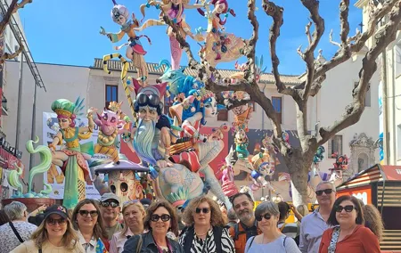 Inmerse yourself in the magic of Fallas Festival in Valencia