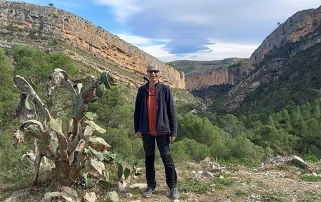 Walking Tour of the Hanging Bridges of Canyon de Turia and Chulilla Village