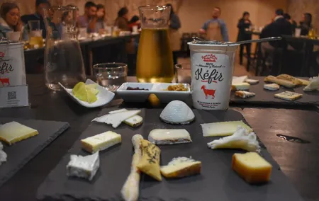 Cheese Factory Workshop with Wine Tasting in Requena, Valencia