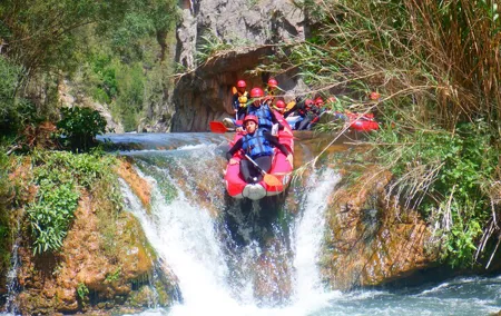 Cano-Rafting