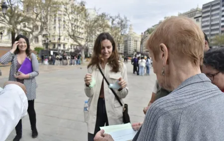 Private Walking Tour of Games and History in the Center of Valencia