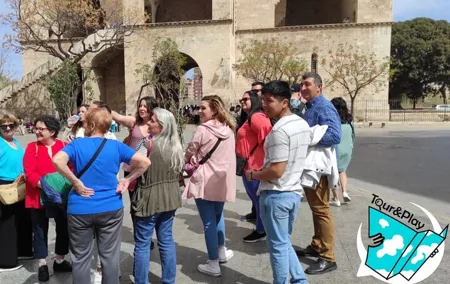 Games and History Walking Tour in the Center of Valencia