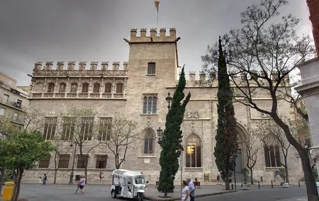 Discover the Best of Valencia: 2h or 4h Private Customizable Tour