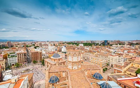 2 Hours Self Guided Audio Tour in Valencia