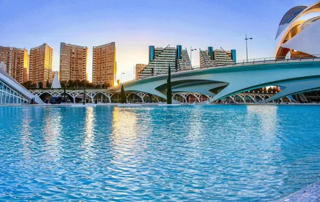 Discover Valencia’s most Photogenic Spots with a Local