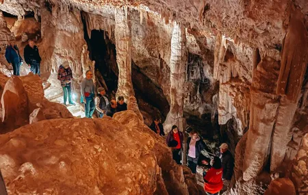 The Don Juan Caves and Júcar River Cruise from Valencia