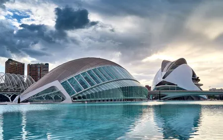 Architectural Valencia: Private Tour with a Local Expert