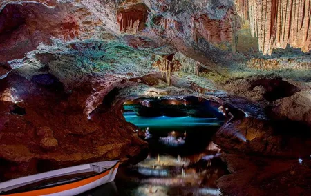 From Valencia: Private Tour Coves de Sant Josep & Peñíscola