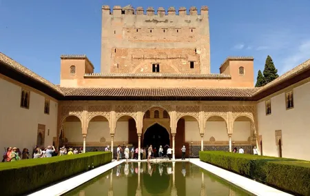 Alhambra & Generalife Skip the Line Premium Tour including Nasrid Palaces