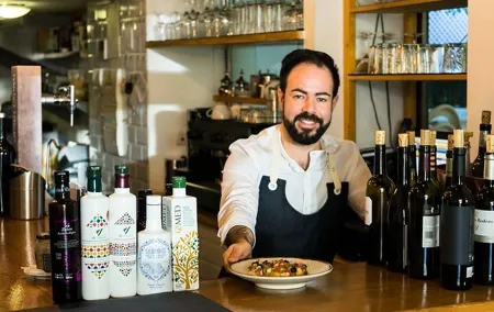 Granada Original Tapas Crawl by Food Lover Tour