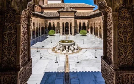 Luxury Private Alhambra & Generalife Tour from Motril port