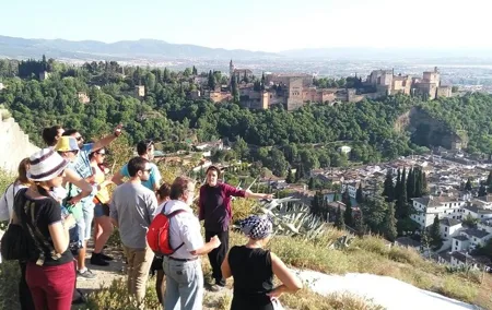 Granada: Sacromonte Private Tour