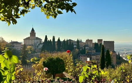 Private Tour of Granada Alhambra with Tickets Included