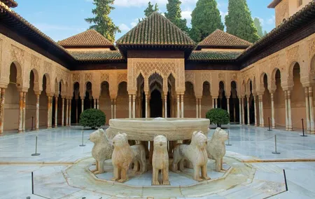 Guided visit to the Alhambra, Nasrid Palaces and Generalife
