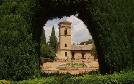 Group tour: the Alhambra of Granada