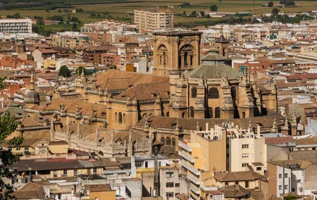 Private 4 hour walking tour of Granada (tickets to Cathedral and Royal Chapel)