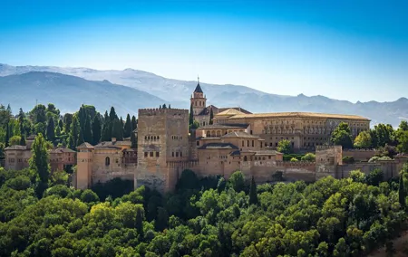 One-Way Private Transfer From/To Granada Airport