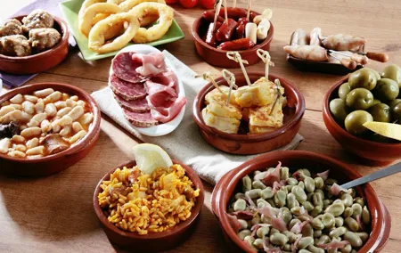 Granada and Albaicin: Wine and Tapas Tour