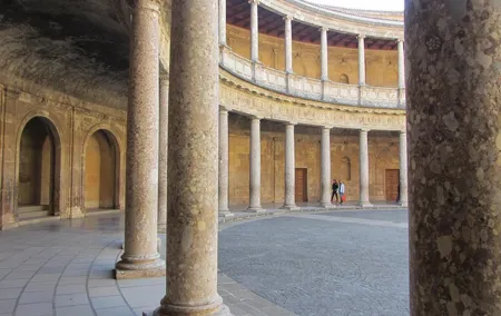 Alhambra private tour (without tickets) total/group Max 15 people