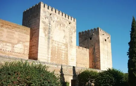 Guided Tour in the Alhambra of Granada + Flamenco Show