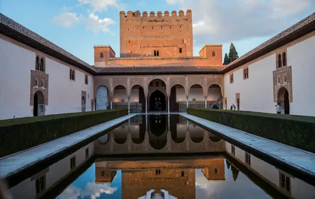 Private Tour Alhambra and the Generalife in Granada with tickets
