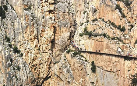 Caminito del Rey Guided Hike & optional Kayak at El Chorro Small-Group Day Trip