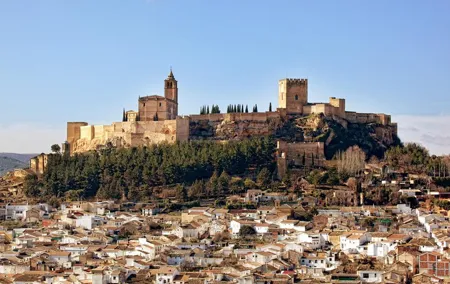 Skip the Line: Fortaleza de la Mota Admission Ticket