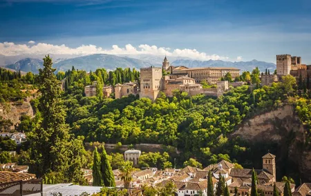 Granada, Visit Alhambra with Nasrid palaces, gardens and Alcazaba