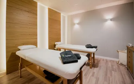 Massage Weekends and Holidays
