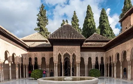 Private Tour Alhambra for Groups of Friends or Families