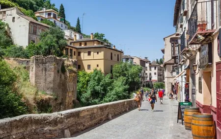 Hike Granada's River Tour
