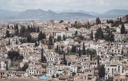 Granada Discoveries Private Tour