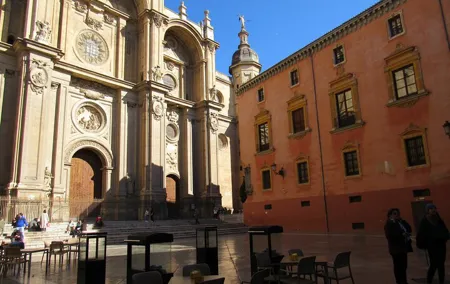 Cultural and Gastronomic Walk through Granada