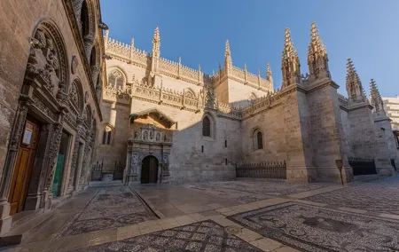 Private visit to Granada Center and Royal Chapel
