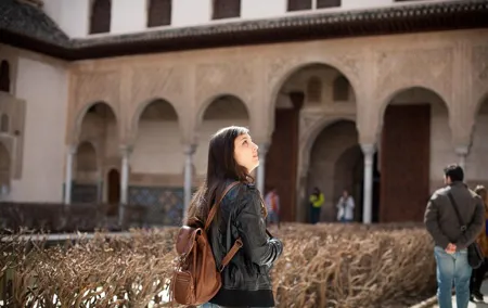 Alhambra Nasrid Palaces and Local Food Experience