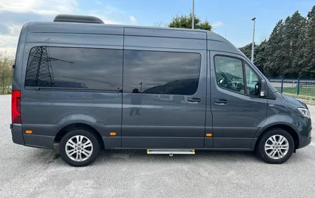 Granada to Barcelona Private Airport Transfer