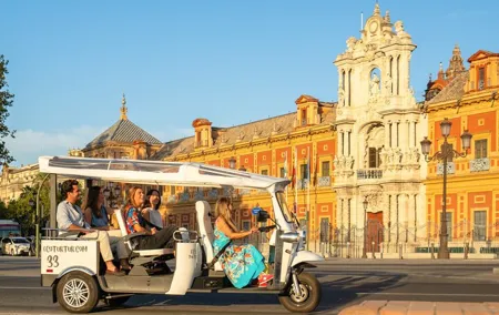 Welcome Tour to Seville in Private Eco Tuk Tuk