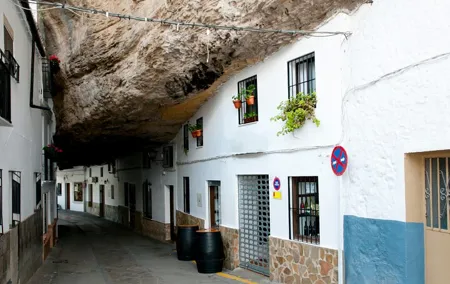 Day trip to Zahara, Setenil and Ronda from Seville