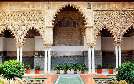 Small-Group Alcazar of Seville Guided Tour with entry ticket