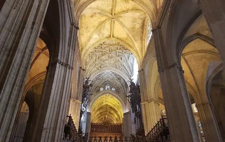 Seville Cathedral Tour including tickets and skip the line entry