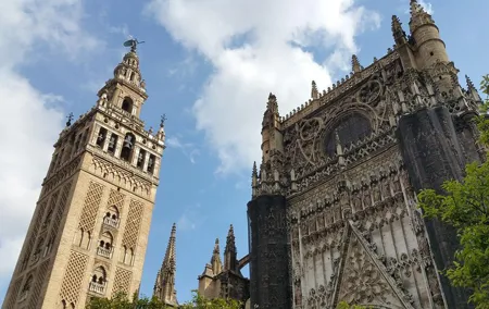 Alcazar and Cathedral & Giralda of Seville. Skip The Line! Includes access tickets