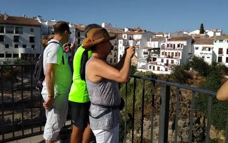 White Villages and Ronda Guided Day Tour from Seville
