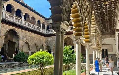Private Tour Alcazar Seville Cathedral and Giralda Tower Climb