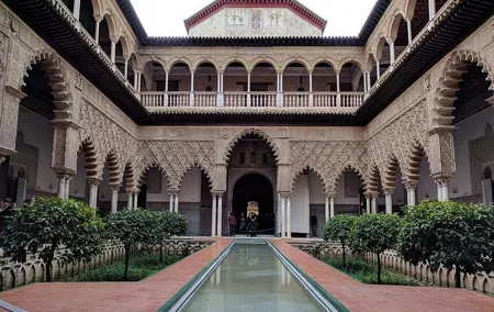 Alcazar, Catedral and Giralda with entrance included